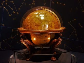 Globes Visions of the World - Louvre Abu Dhabi